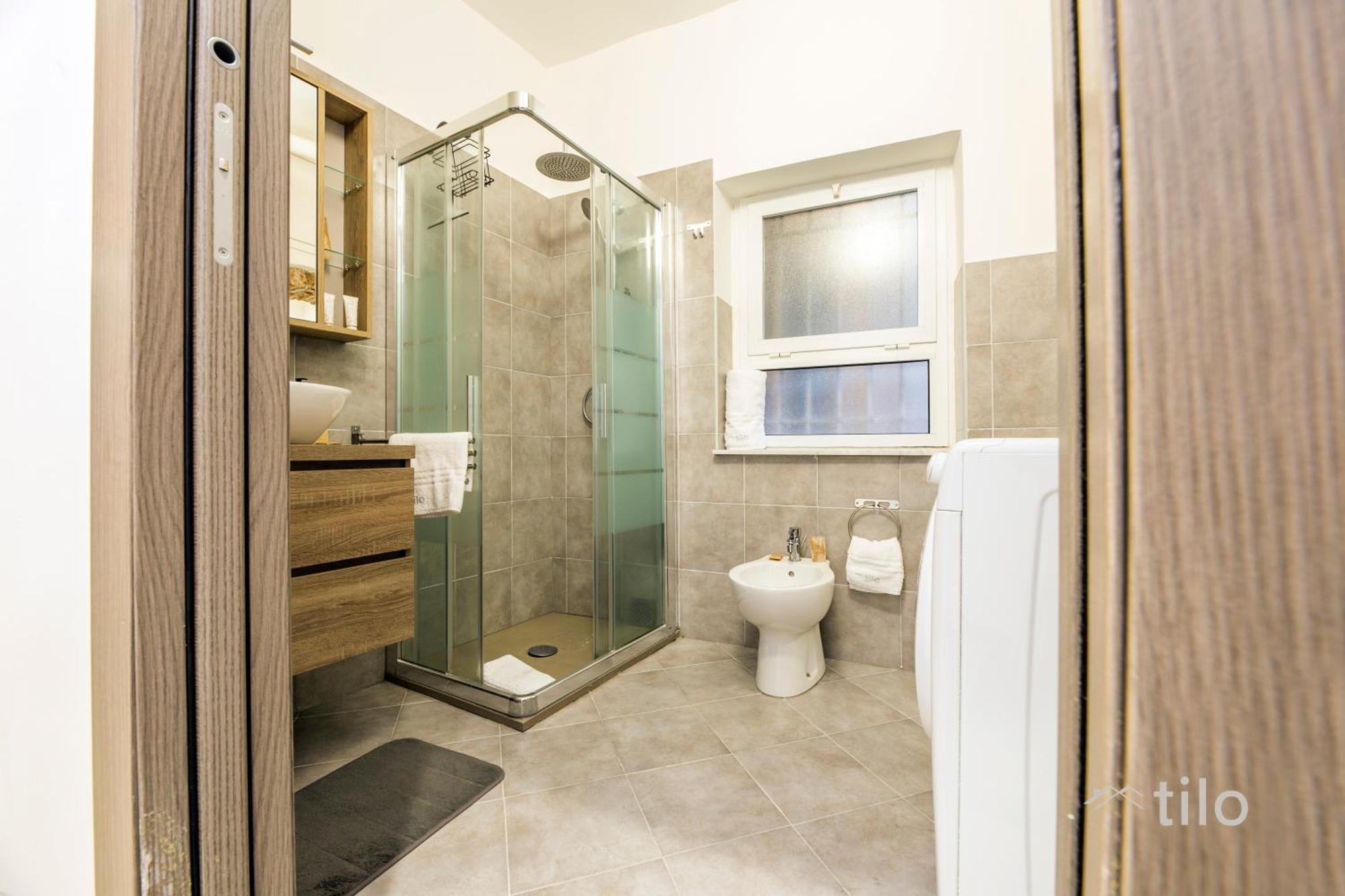 Acquario 3', 2br, Ac, Wifi & Netflix By Tilo Apartment Genua